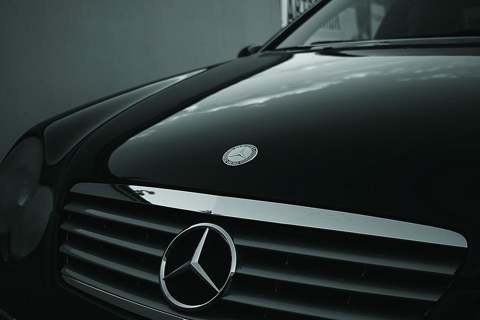 Mercedes-Benz отзывает в России почти 900 внедорожников G-Class